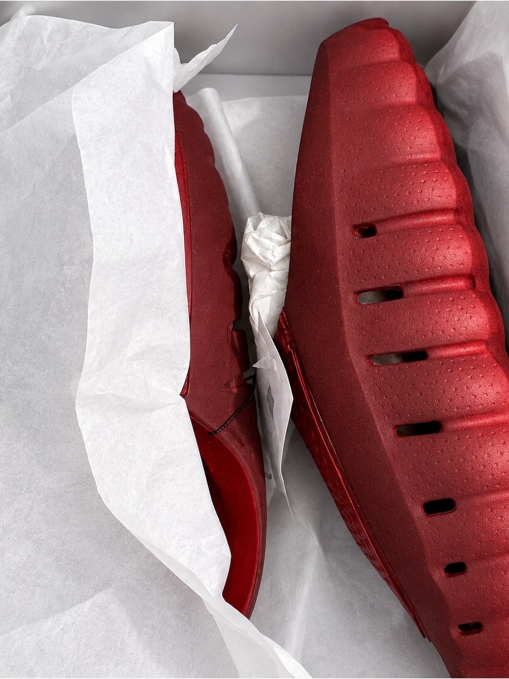 Nike Men's Deep Red Slip-On Foam Sandals